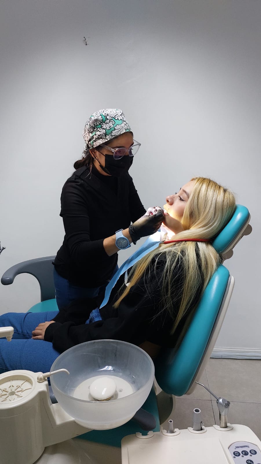 Sillón dental y equipamiento moderno en Bita Consultorio Odontológico